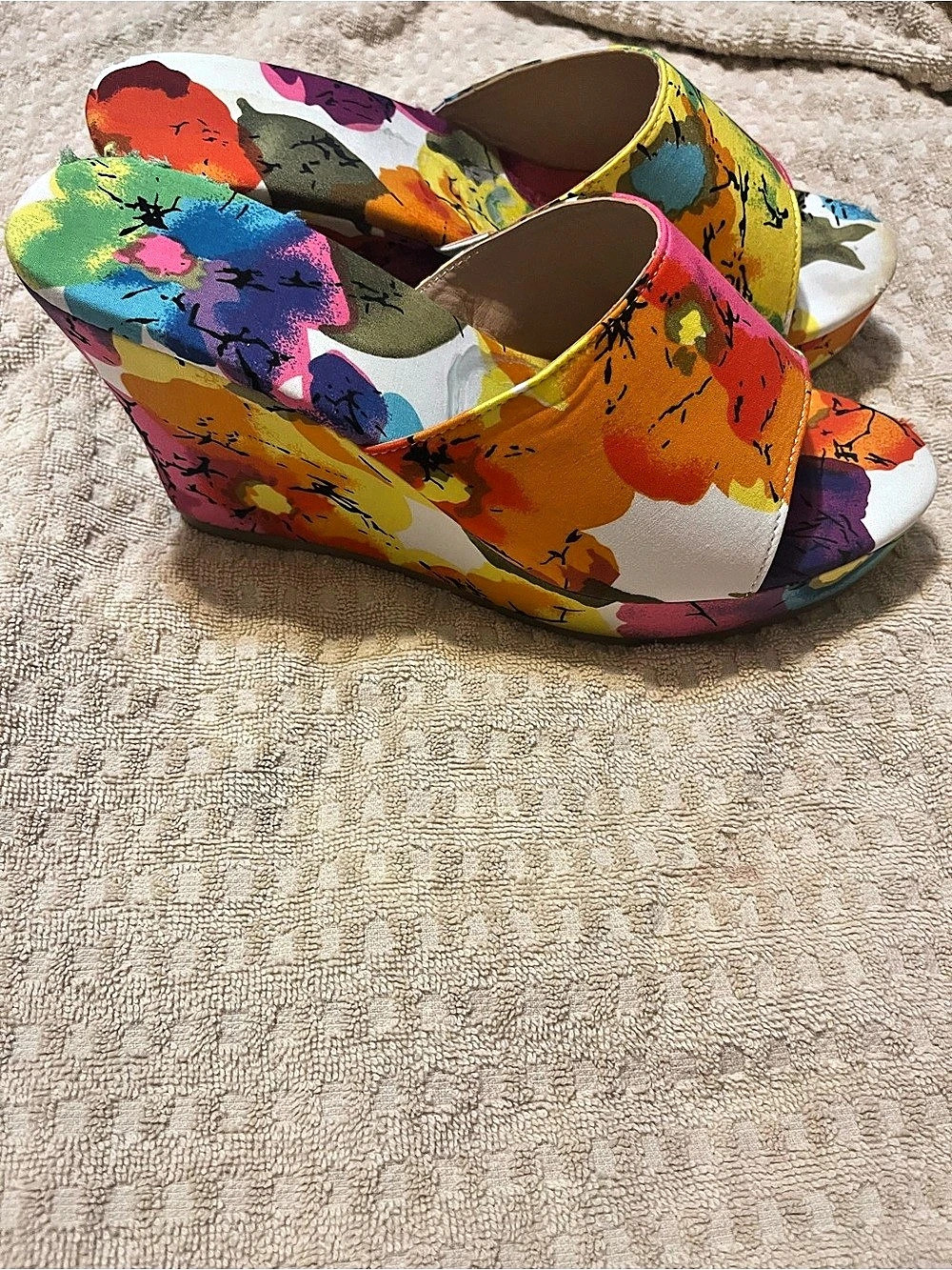 Women's Multicolor Abstract Wedge Shoes